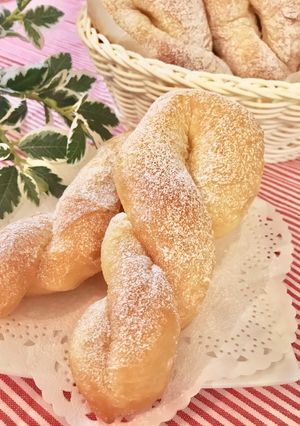 ＊手ごねでもっちり！ツイストドーナツ＊-レシピのメイン写真