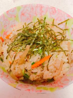 簡単!炊飯器 きんぴらリメイク おこわ-レシピのメイン写真