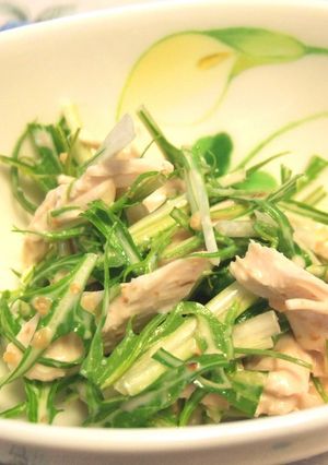 ナッツが香る★鶏ムネ肉と水菜の胡麻ダレ-レシピのメイン写真