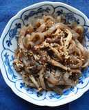 ヘルシーおかず　蒟蒻としめじの甘辛炒め