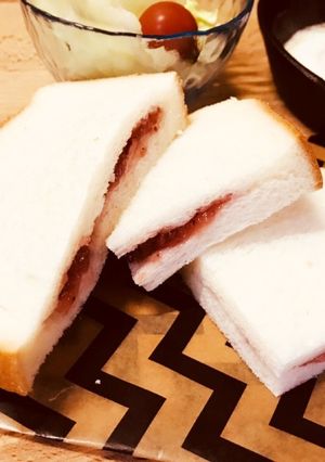 手を汚さずにジャムパンを食べさせたい！-レシピのメイン写真