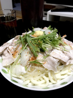 暑い日にピッタリ!豚もやし冷うどん-レシピのメイン写真