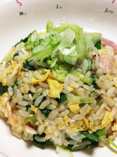 ネギたっぷりニラ炒飯-レシピのメイン写真
