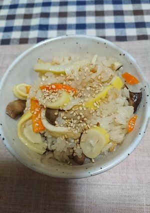 美味！葉竹とキノコの炊き込みご飯-レシピのメイン写真