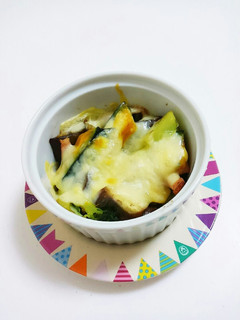 あと一品ほしいとき!彩り野菜のチーズ焼き-レシピのメイン写真