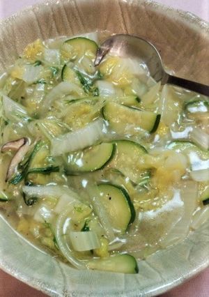 ズッキーニと白菜の炒め物-レシピのメイン写真