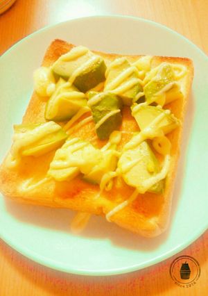 アボカドマヨトースト-レシピのメイン写真