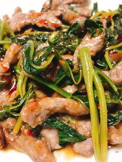 空心菜と牛肉の中華風黒酢炒め-レシピのメイン写真