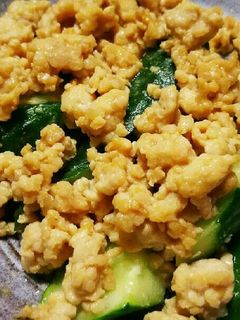 ご飯が進む!きゅうりと鳥そぼろ和え-レシピのメイン写真