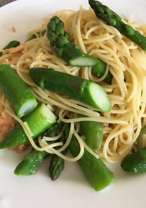 アスパラ＆スモークサーモンの簡単パスタ-レシピのメイン写真