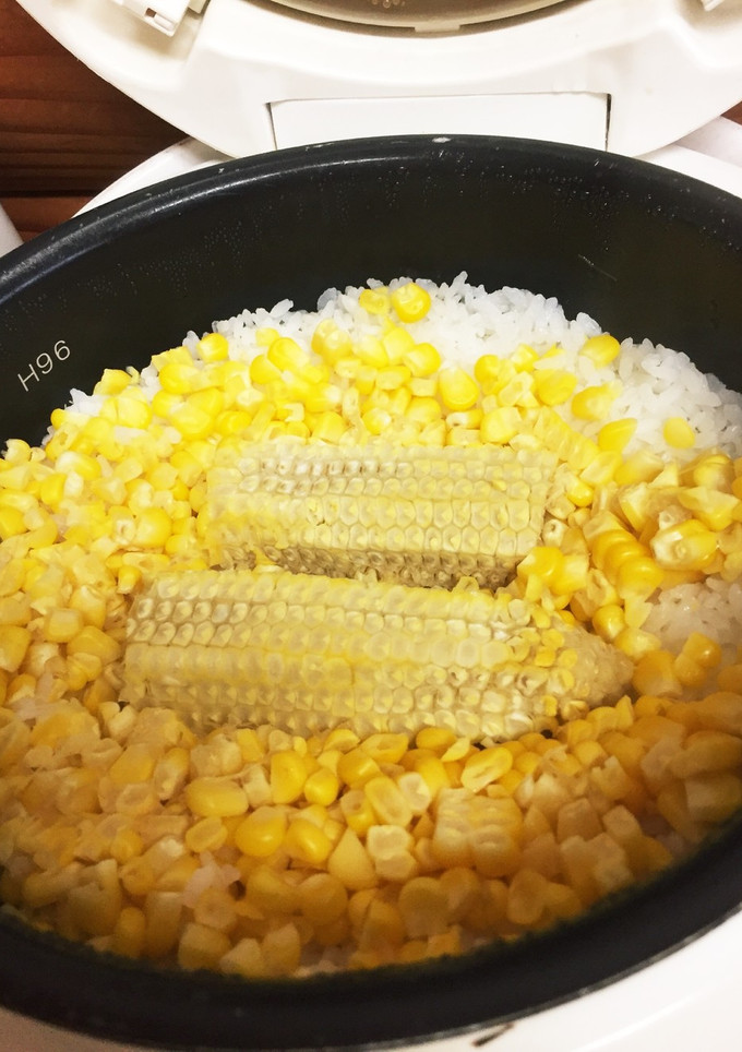 炊飯器でとうもろこしご飯-レシピのメイン写真