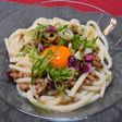 夏にピッタリ★冷やし梅しそ納豆うどん