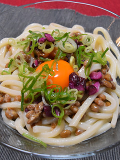 夏にピッタリ★冷やし梅しそ納豆うどん-レシピのメイン写真