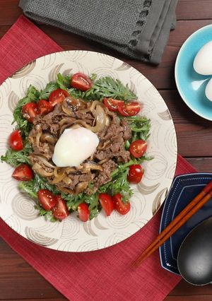 牛肉と春菊のすき焼き風サラダ♪-レシピのメイン写真