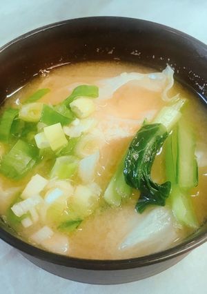 甘い♡キャベツの硬い所と小松菜のお味噌汁-レシピのメイン写真