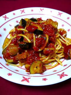 簡単!ズッキーニと竹輪のトマトパスタ-レシピのメイン写真