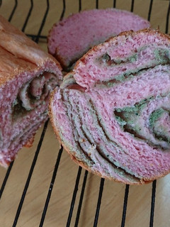 ヨモギあんのさくらデニッシュ風パン-レシピのメイン写真