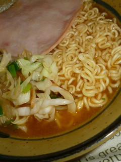 野菜炒めのせ♪味噌ラーメン♪-レシピのメイン写真