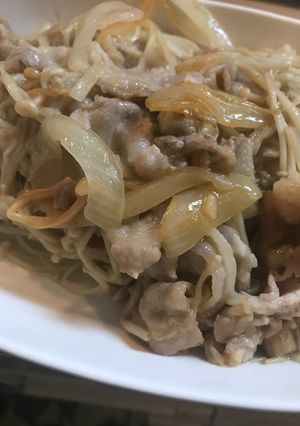 豚バラ・玉ねぎ・えのきの簡単バター炒め-レシピのメイン写真