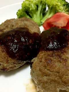 すりおろし玉ねぎで作るやわらかハンバーグ-レシピのメイン写真