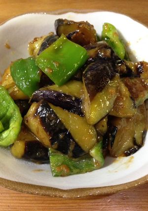 味噌でこっくり！ナスとピーマンの油炒め-レシピのメイン写真