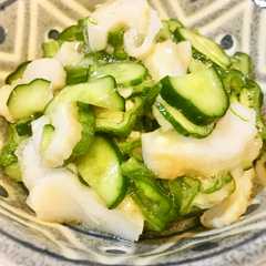 รูปของ 夏野菜と笹かまの和え物