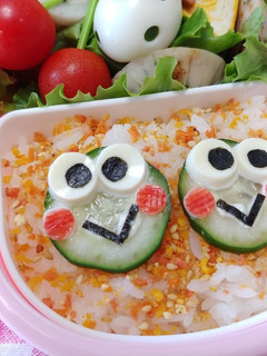 キャラ弁に♪ きゅうりでカエルさん-レシピのメイン写真
