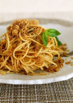 貧乏人の料理？パン粉とアンチョビのパスタ-レシピのメイン写真