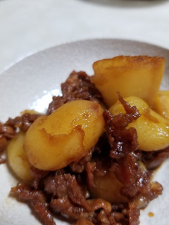 小さいじゃがいもと豚肉の甘辛いため-レシピのメイン写真