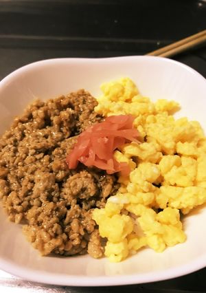 作り置きやお弁当に！鶏そぼろ丼✨-レシピのメイン写真