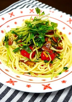 簡単！ヘルシー☆豆苗ペペロンチーノ-レシピのメイン写真