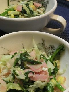 キャベツ・春菊・ベーコンの炒め-レシピのメイン写真