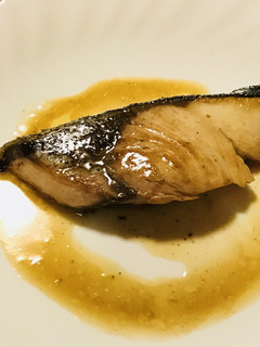 ブリ切り身の塩バターソース焼き-レシピのメイン写真