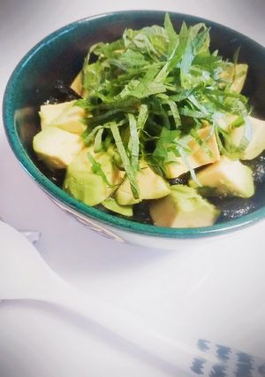 梅でさっぱり＊夏に食べたいアボガド丼＊-レシピのメイン写真