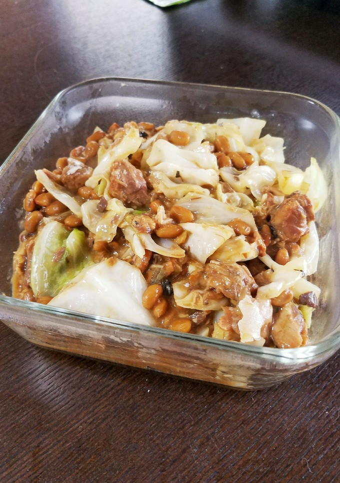 サバの味噌煮缶とキャベツの納豆炒め♥-レシピのメイン写真