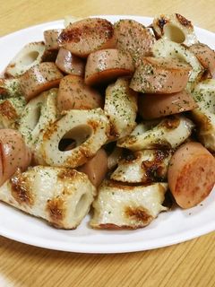 ちくわと魚肉ソーセージのバター炒め-レシピのメイン写真