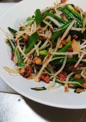 にらともやしのコンビーフハッシュ炒め-レシピのメイン写真