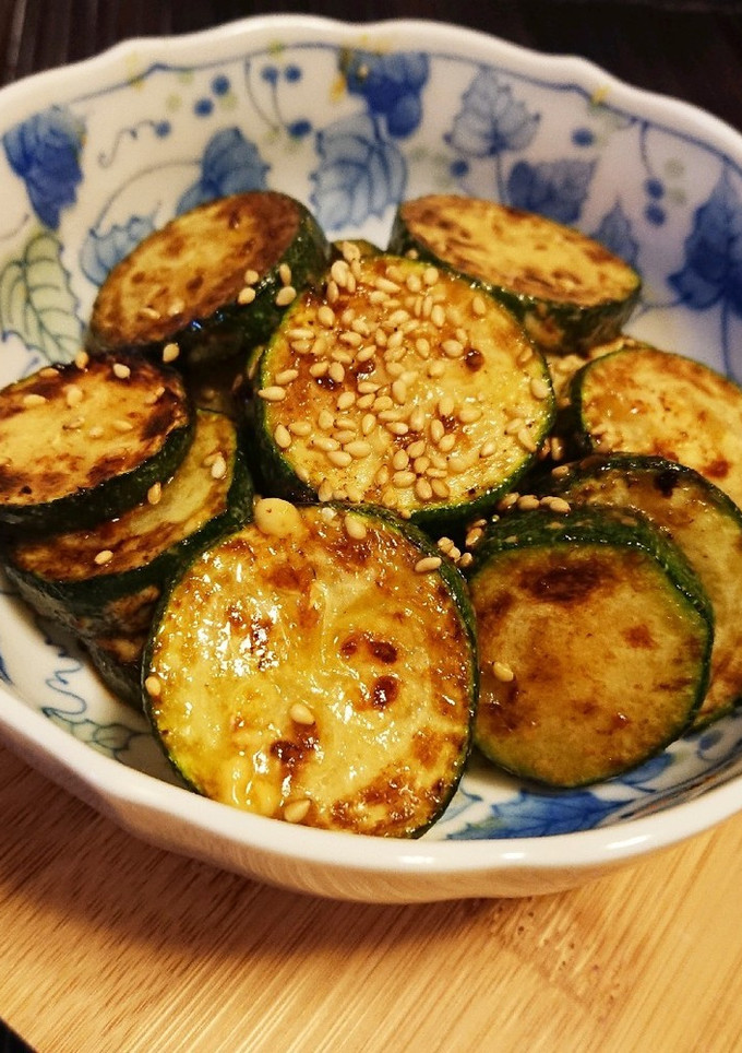 簡単副菜☆ズッキーニのマヨ醤油 炒め-レシピのメイン写真