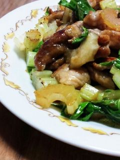簡単♪豚肉とセロリのオイスターソース炒め-レシピのメイン写真