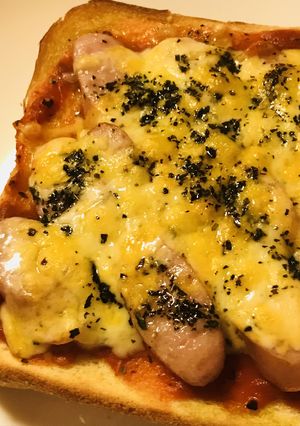 ボリューム感ありありのピザソーストースト-レシピのメイン写真