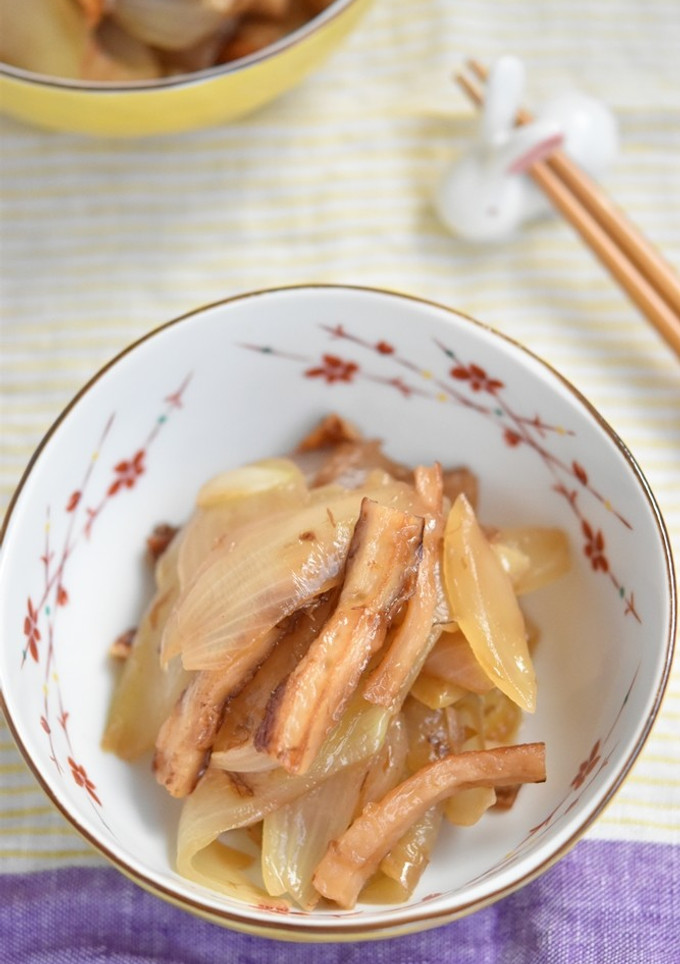 玉ねぎと竹輪の蒸し煮【作り置き】-レシピのメイン写真
