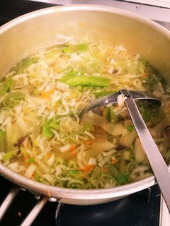 絹さやと5種の野菜たっぷりおみそ汁♡-レシピのメイン写真