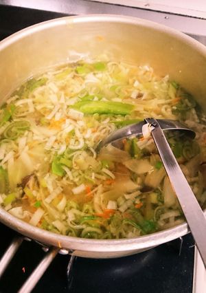絹さやと5種の野菜たっぷりおみそ汁♡-レシピのメイン写真