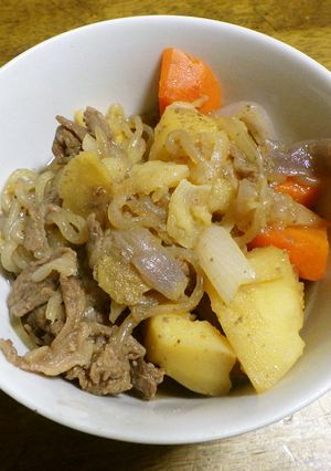 肉じゃが(牛肉とジャガイモの甘煮込み)-レシピのメイン写真