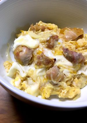 こんがり鶏肉の親子丼-レシピのメイン写真