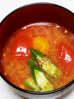 夏だから超簡単トマトとオクラの味噌汁-レシピのメイン写真