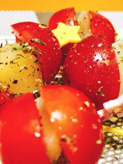 桃缶ミニトマトピンチョス-レシピのメイン写真