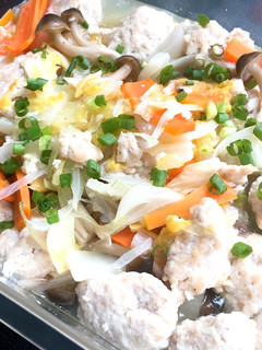 簡単自家製鶏団子で白菜煮-レシピのメイン写真