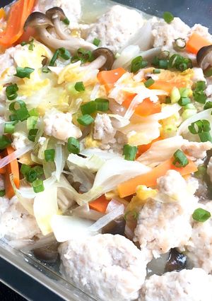 簡単自家製鶏団子で白菜煮-レシピのメイン写真
