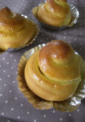 生地がカレー味☆のカレーマヨパン-レシピのメイン写真